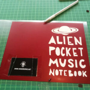 Alien Pocket Music Notebook, Making of, Folienschnitt