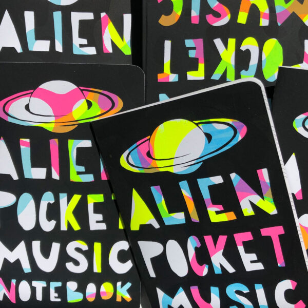 Alien Pocket Music Notizbuch, Farbauswahl, Detail