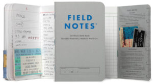 Field Notes INDEX Edition, Date Book aufgeklappt mit Tasche