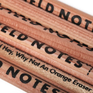 Field Notes Bleistift, Detail, Holz mit Aufdruck