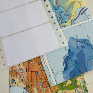 Detail von Kuvert mit Aufkleber für Adresse