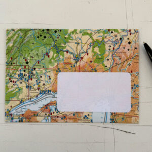 Recyclingkuvert mit Adressaufkleber