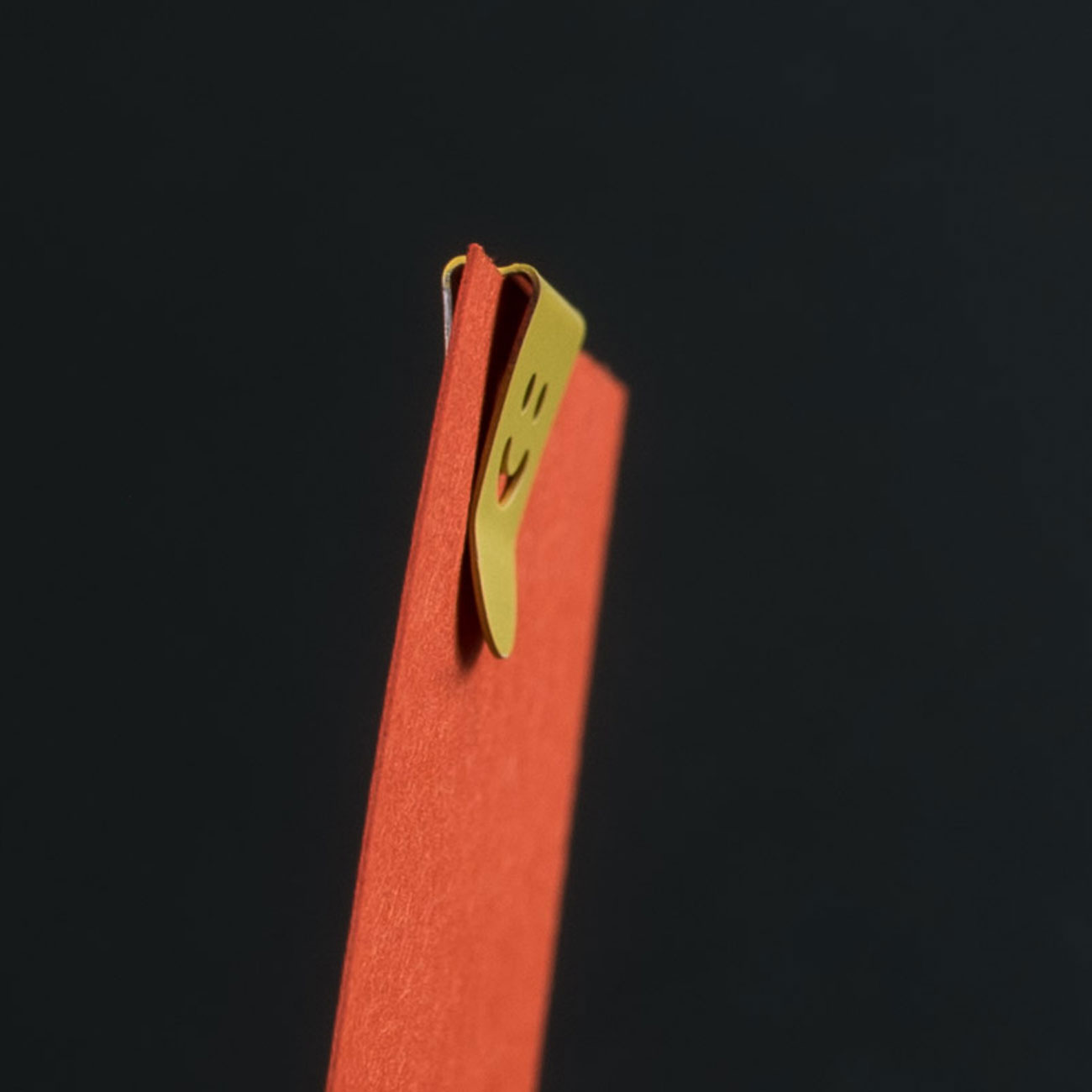 LE TYPOGRAPHE – Papier-Clip GELB